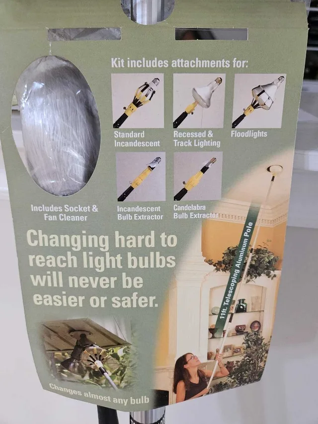 7 Piece Light Bulb Changing Kit image indicator(3)