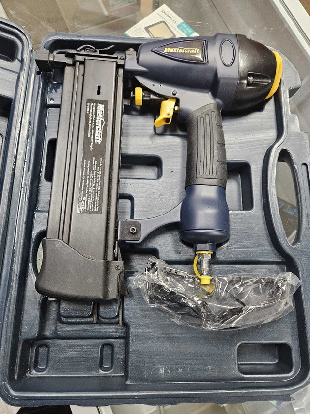 Mastercraft Air Powered Finished Nailer/Brad Nailer/Stapler.