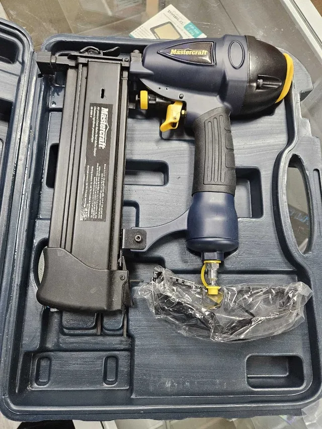 Mastercraft Air Powered Finished Nailer/Brad Nailer/Stapler.