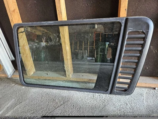 1996 Volkswagen Eurovan Right Rear Window image indicator(3)