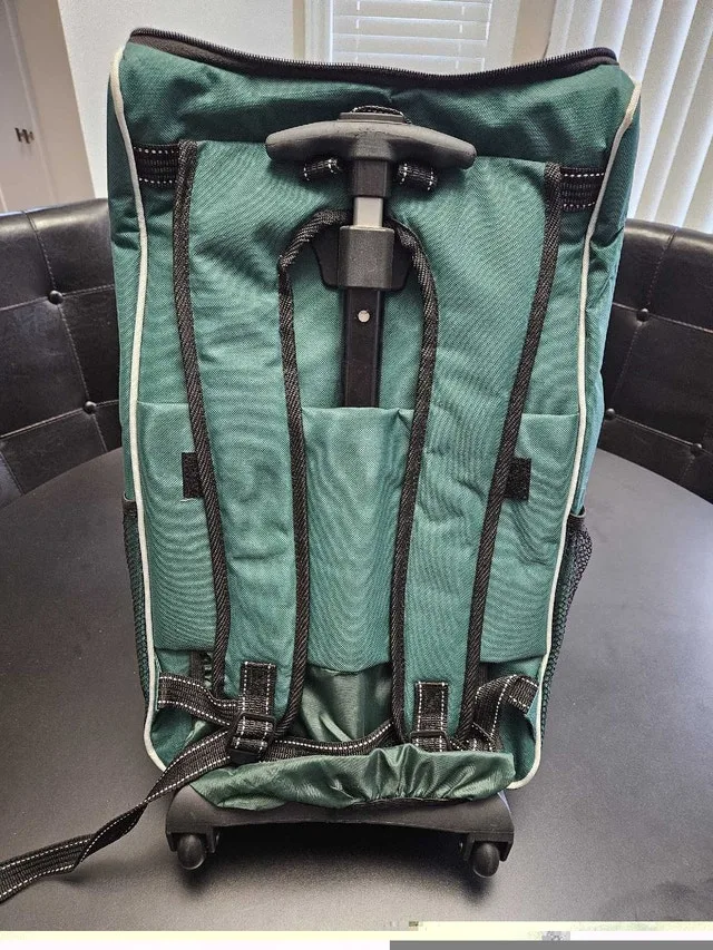 30 Piece Rolling Travel Cooler image indicator(4)