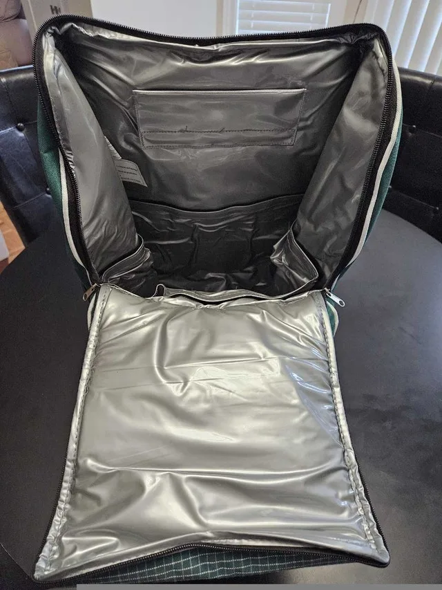 30 Piece Rolling Travel Cooler image indicator(6)