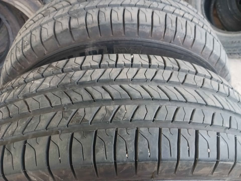 225 65 r17 TWO MICHELIN ENERGY SAVER A/S ALL SEASON TIRES - photo 2