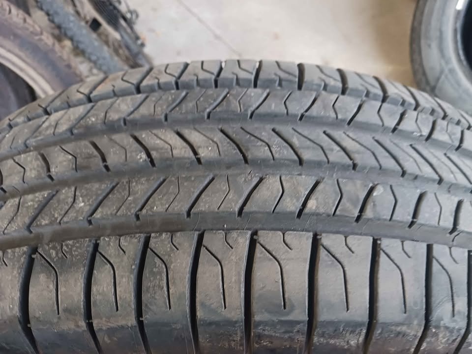 225 65 r17 TWO MICHELIN ENERGY SAVER A/S ALL SEASON TIRES - photo 3