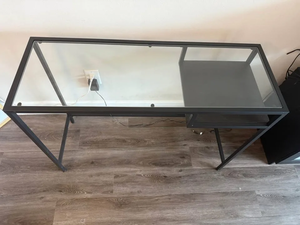 IKEA VITTSJÖ Desk – Black, Like New image indicator(2)