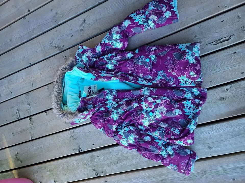 Girl's snowsuit set image indicator(2)