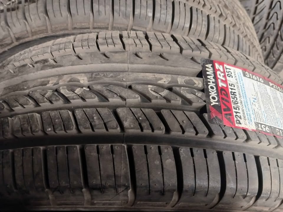215/65r15 NEW 4 YOKOHAMA AVID TRZ ALL SEASON AGED Tires - photo 2