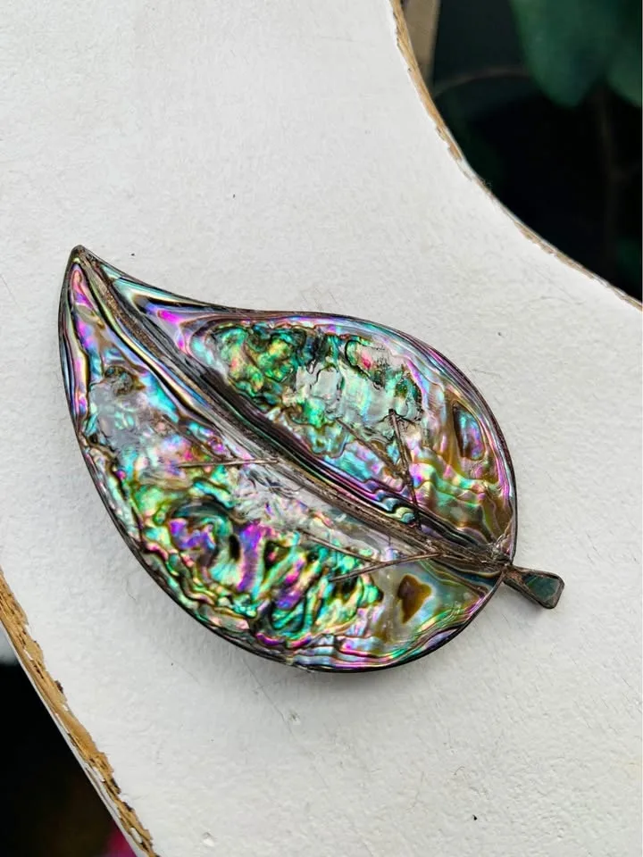 Vintage Sterling/Mother of Pearl Leaf Brooch