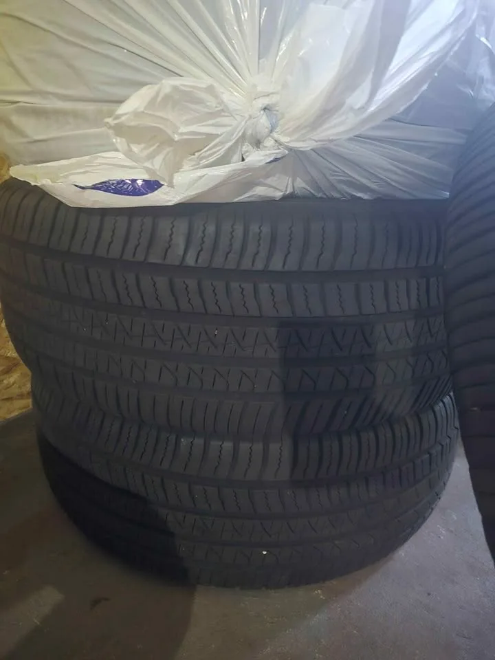 Set of 4 PIRELLI scorpion zero 255/50/R20 All Season image indicator(4)