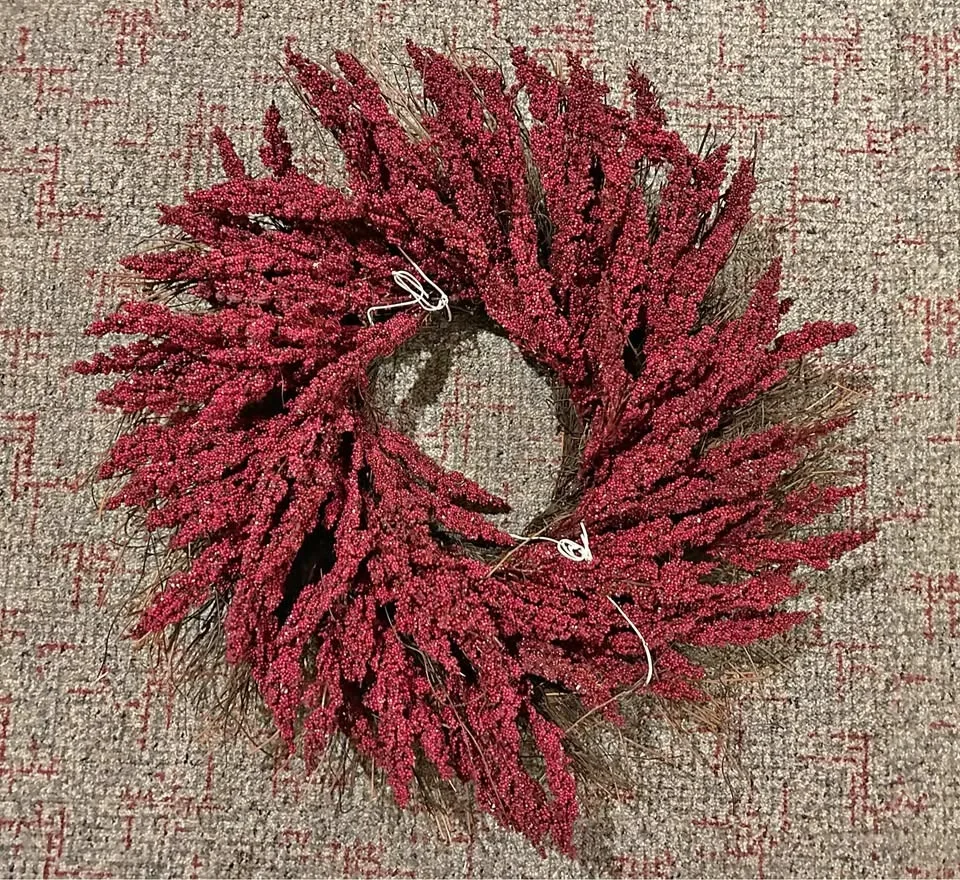 New 23” Christmas Holiday Wreath NWT