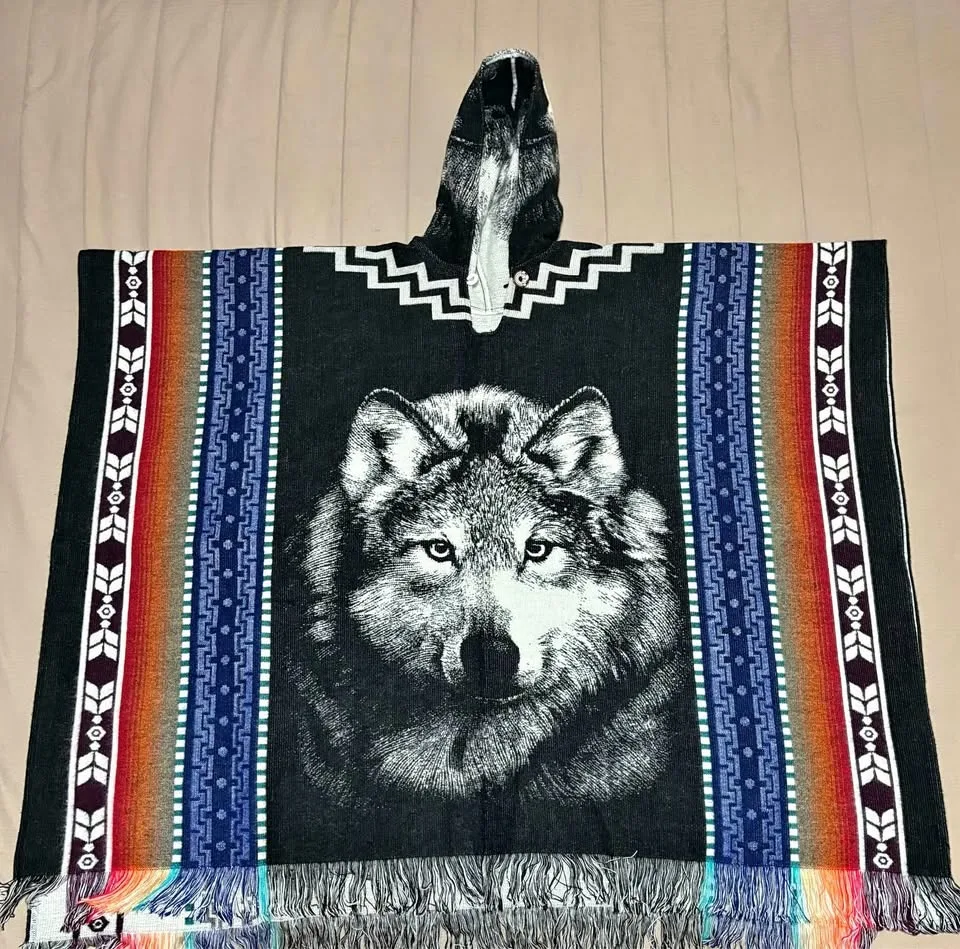 PONCHO (Wolf)