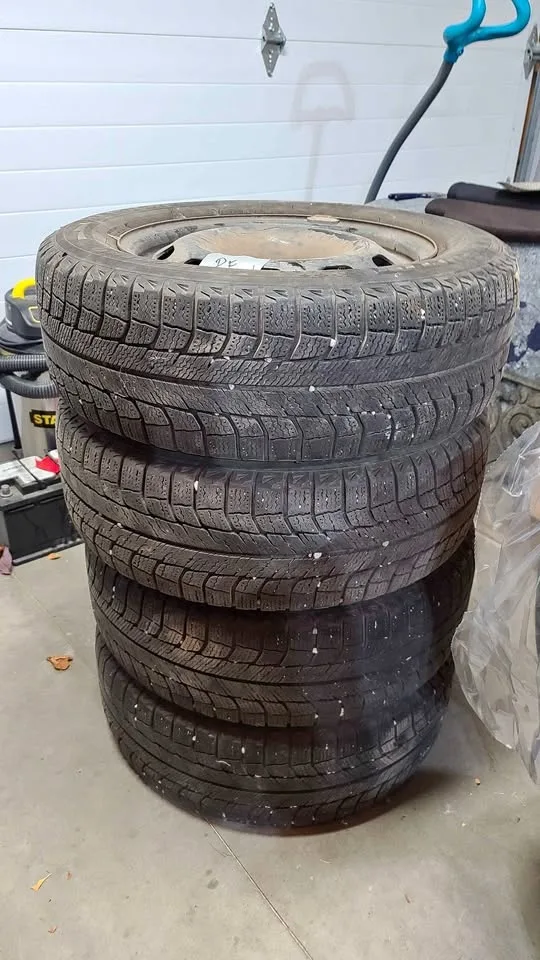 4x MICHELIN X ICE tires and rims