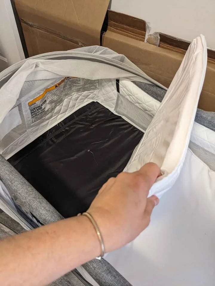 Delta Children - Bedside Bassinet image indicator(5)