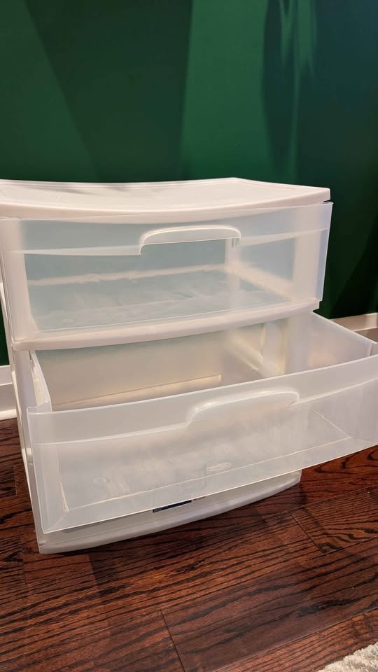 3 Drawer storage - FREE - photo 2