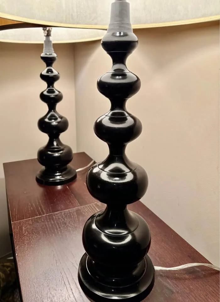 Two funky table lamps image indicator(3)