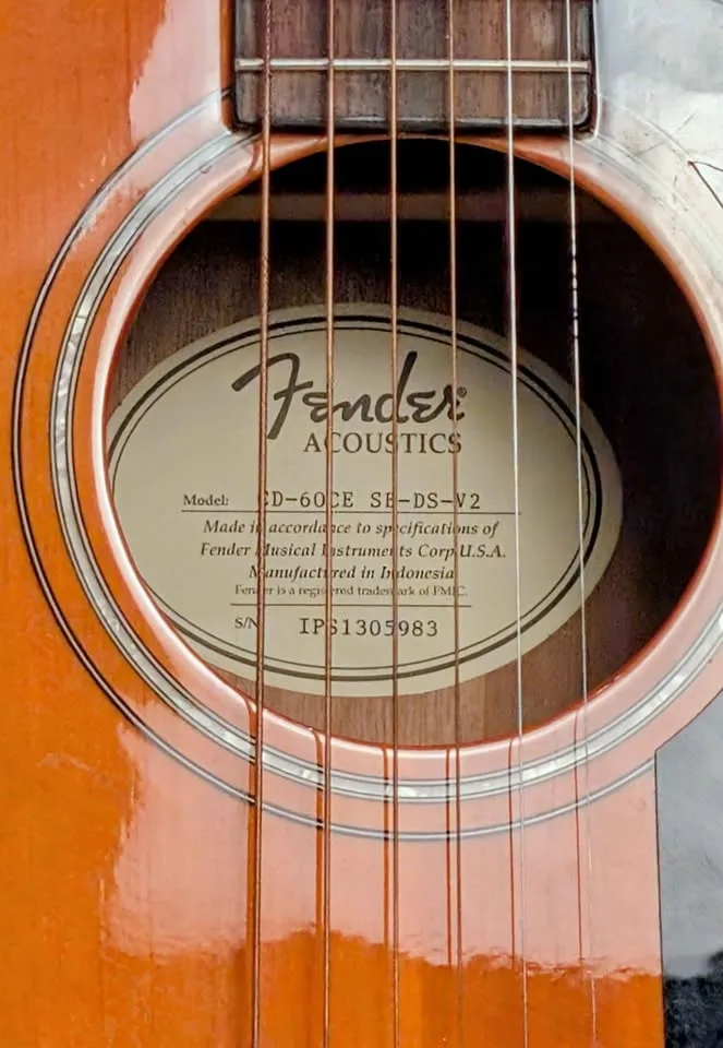 Fender CD-60E Acoustic Electric Guitar w/ Hard Case image indicator(5)