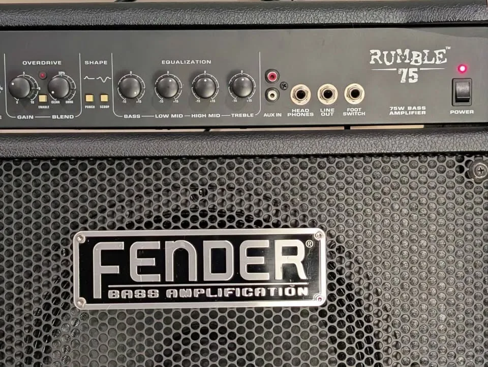 Fender Rumble 75 Bass Amp image indicator(6)