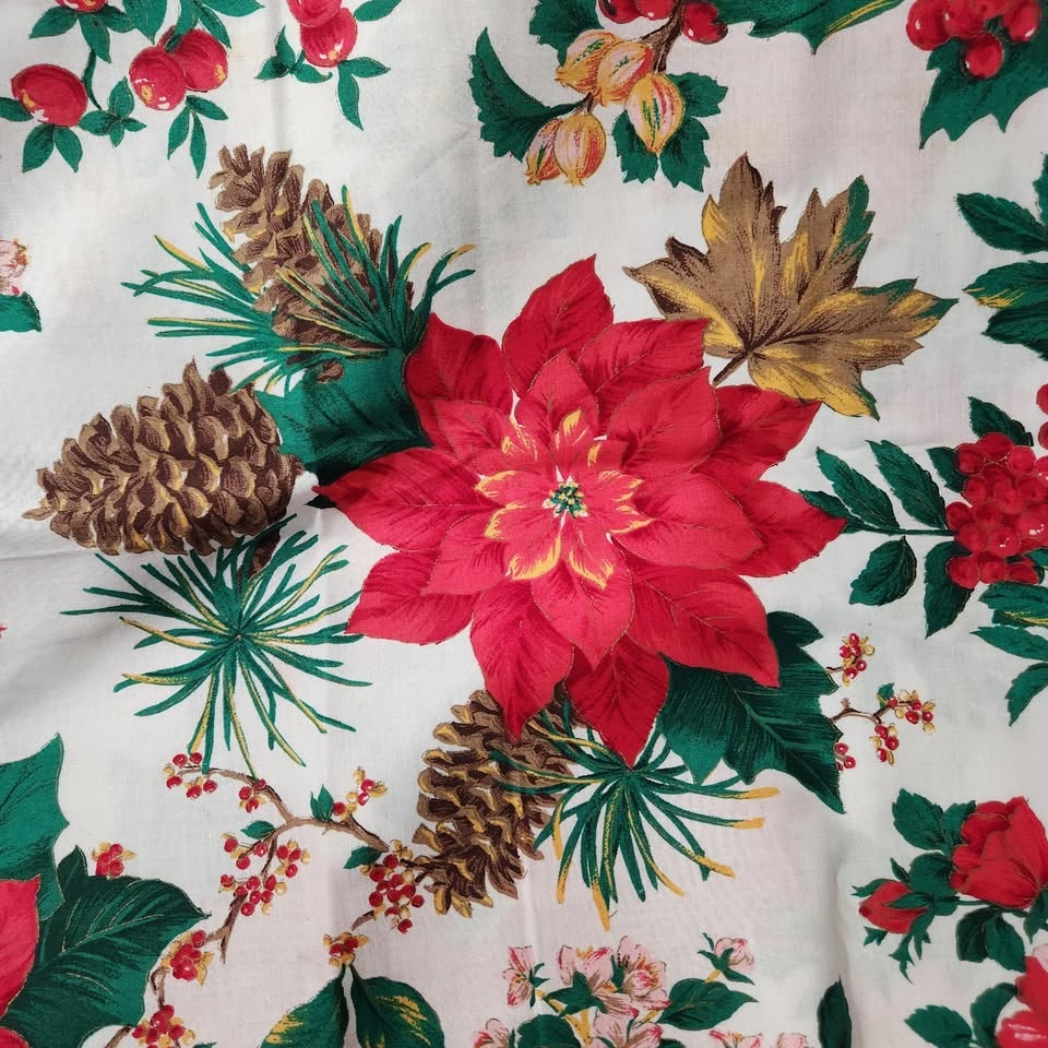 Vintage Christmas Fabric - 84" x 44" - photo 2