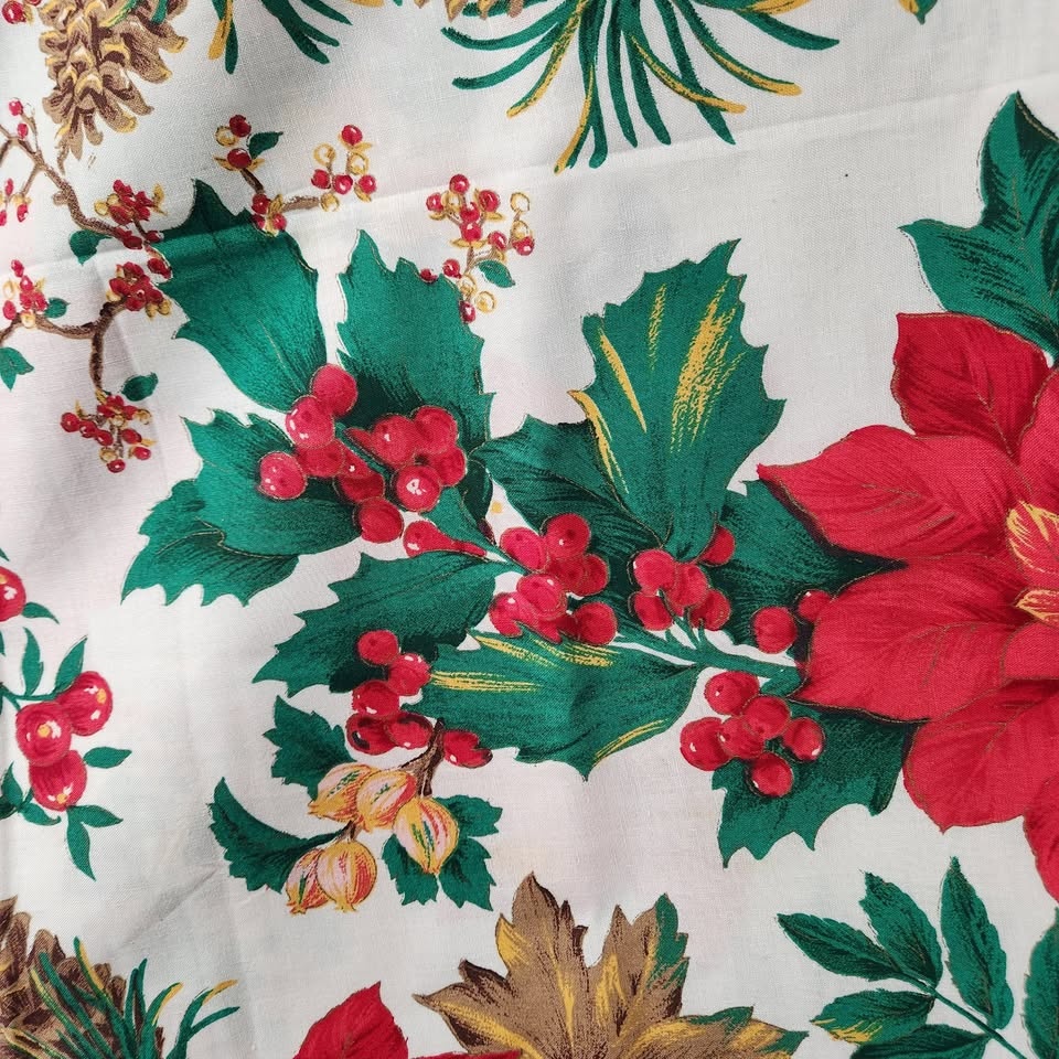 Vintage Christmas Fabric - 84" x 44" - photo 5