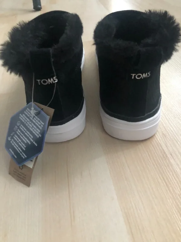 TOMS Paxton Slip On BRAND NEW! image indicator(4)