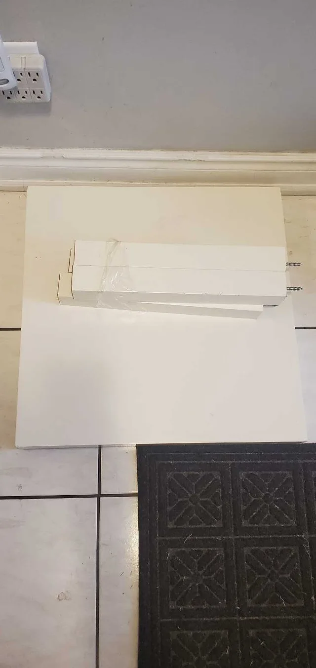 Ikea Small Table #cleanout image indicator(2)