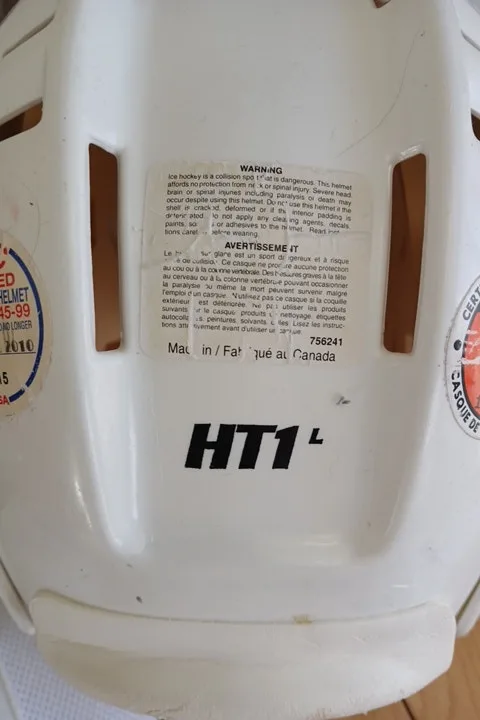 Hockey Equipment Youth size #cleanout image indicator(4)