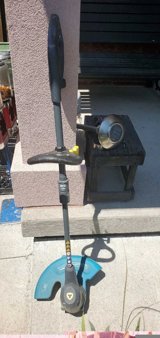 Yardworks and Ryobi Electric Weed Trimmer 14 in. #cleanout image indicator(8)