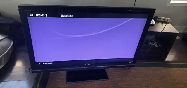 SONY BRAVIA TV 46 inches. image indicator(2)