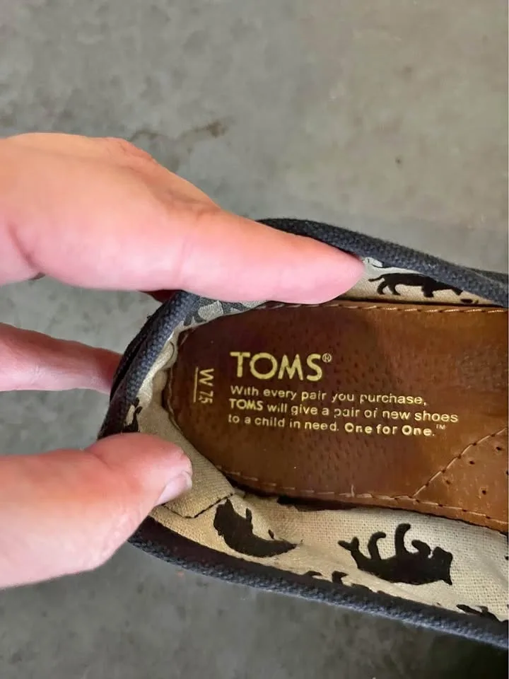 Toms size 7.5
