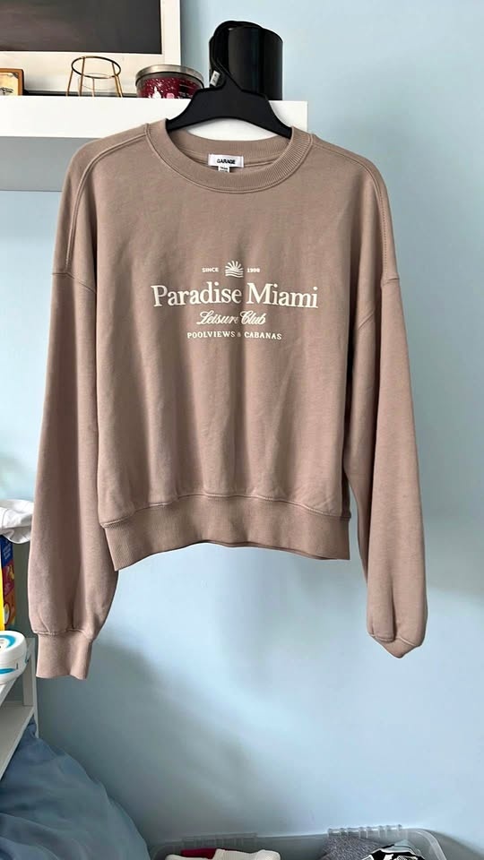 Garage hoodie size xs- new