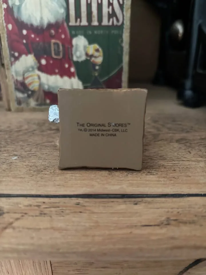 S'Mores Original 2014 Diva Ornament image indicator(2)