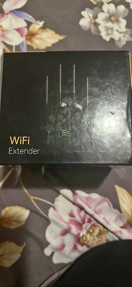 WiFi Extender / Signal Booster – BRAND NEW! Say goodbye to dead