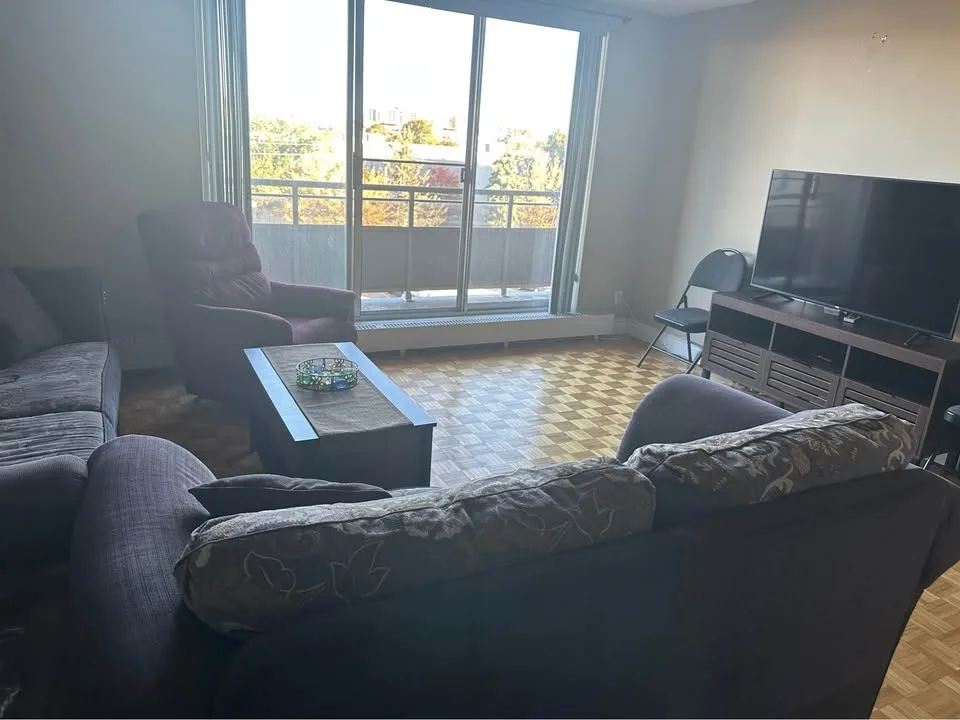 Private room for rent image indicator(4)