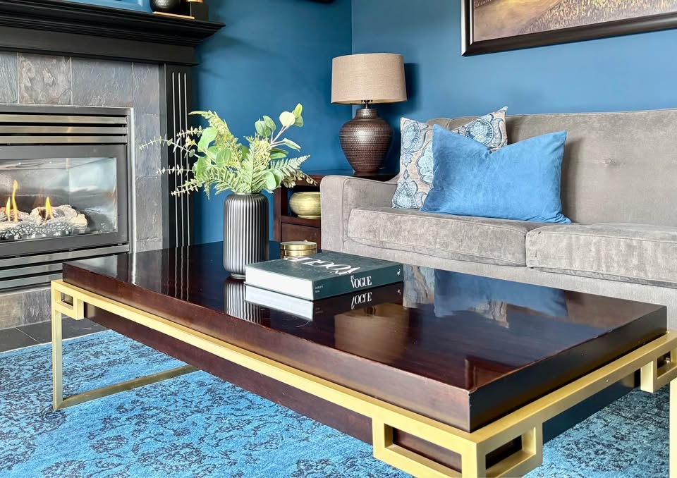 Gorgeous solid wood coffee table with brass frame and legs - photo 2