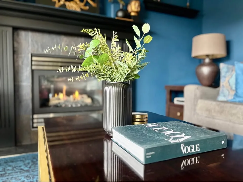 Gorgeous solid wood coffee table with brass frame and legs image indicator(3)