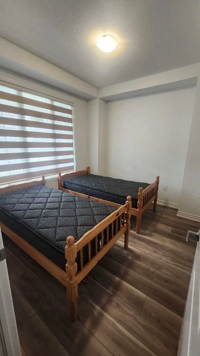 1 Bedroom full bathroom