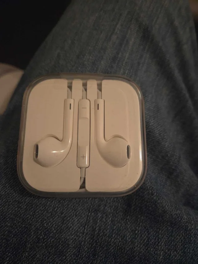 Apple EarPods
