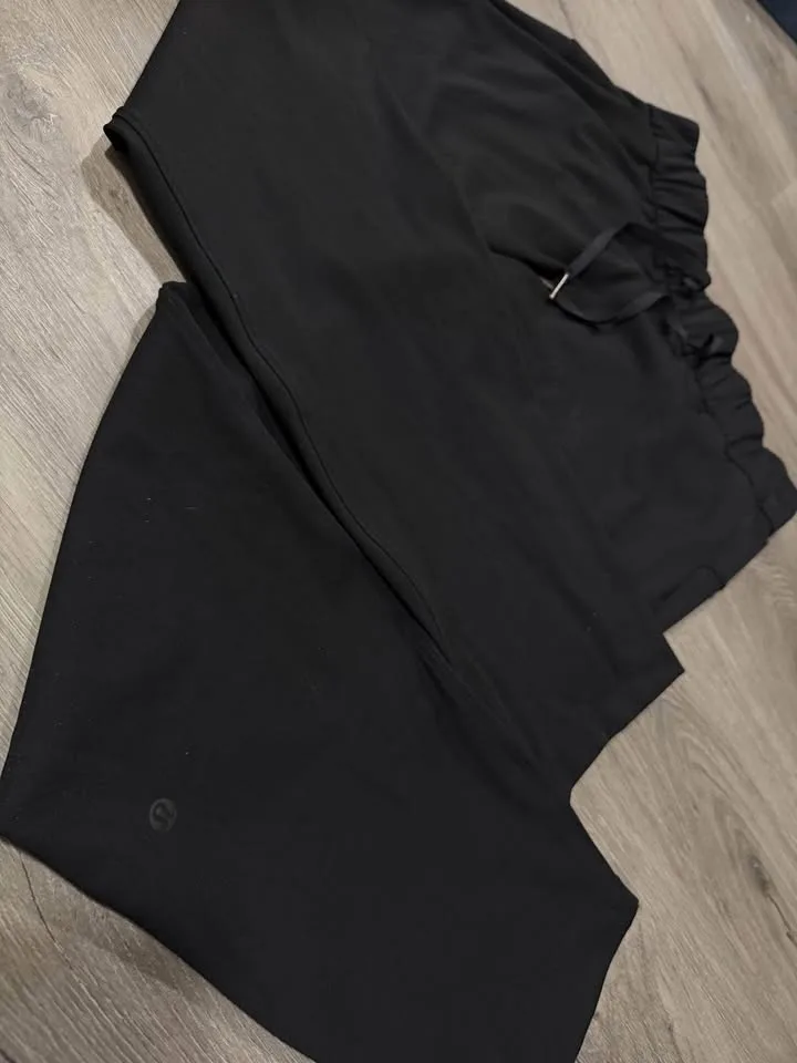 Lululemon on the fly pant image indicator(2)