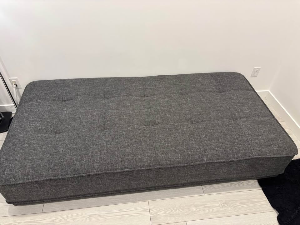 Structube Chameleon couch - photo 5