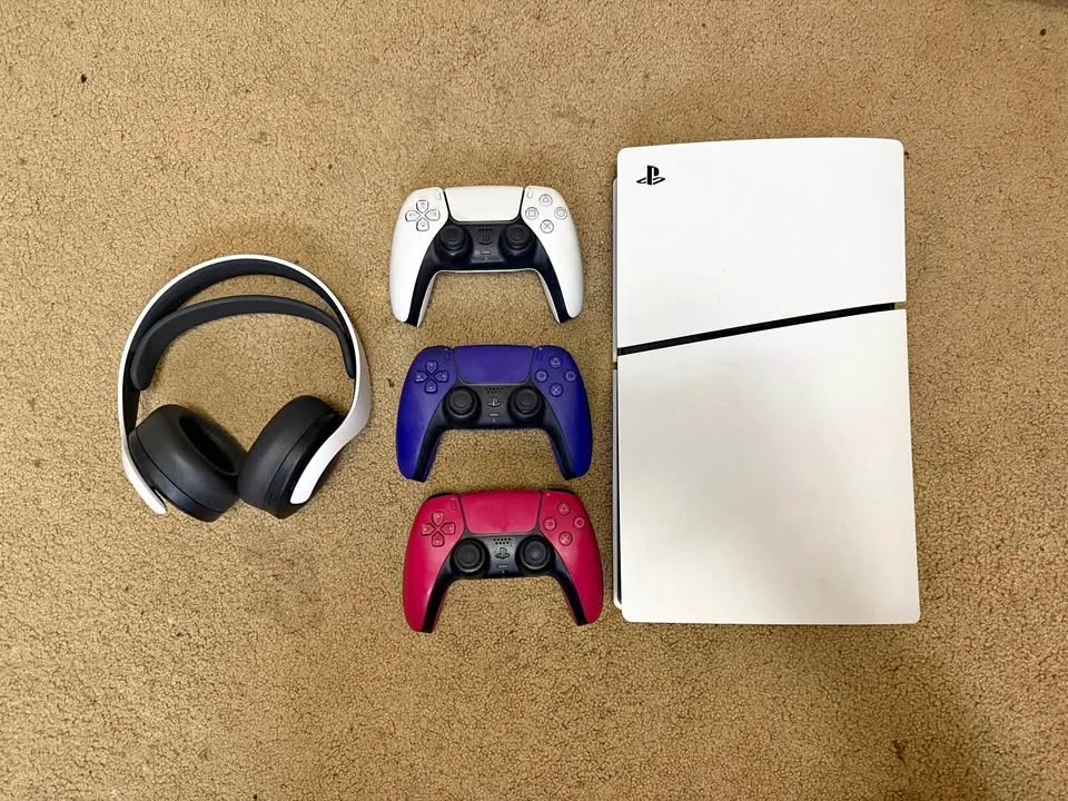 PlayStation 5 Slim (Disc Edition) Bundle