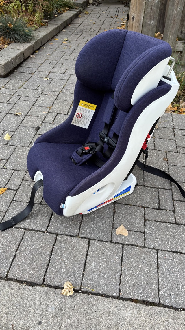 Clek Foonf Mammoth Car Seat