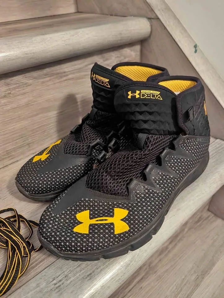 Brand new condition Men's Project Rock Under armour shoes size 8