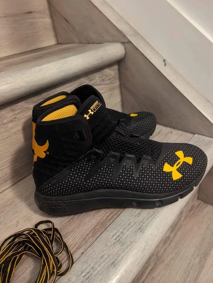 Brand new condition Men's Project Rock Under armour shoes size 8 image indicator(4)