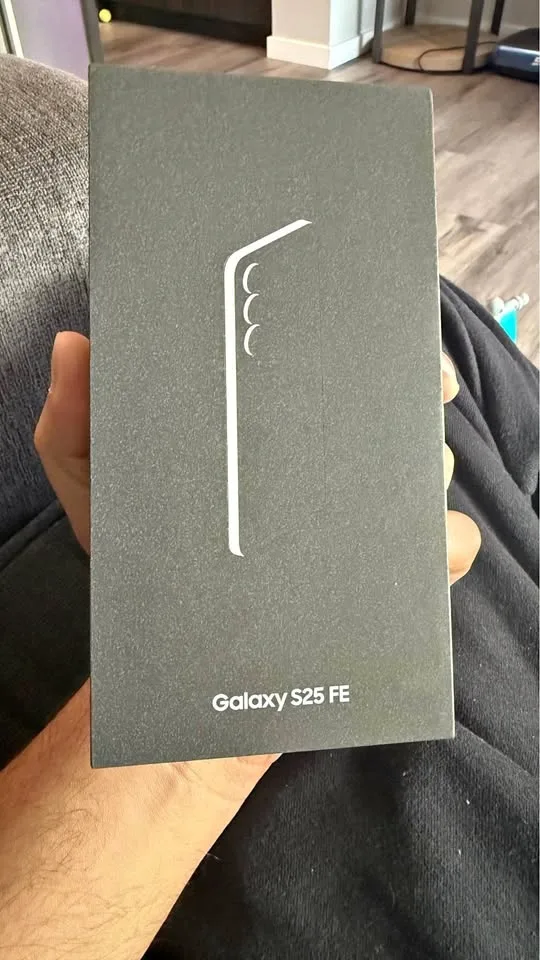 Samsung galaxy S25 FE 128 gb ( brand new )