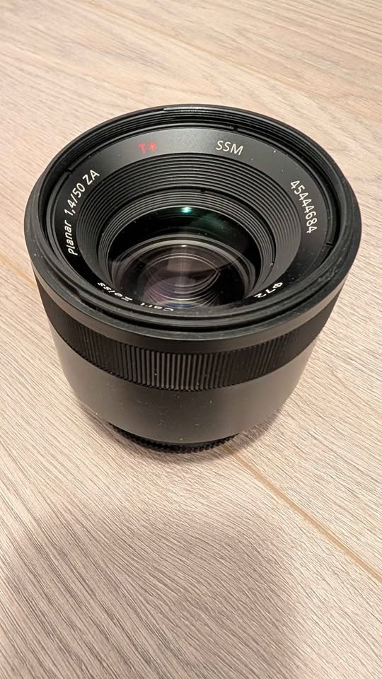 Sony 50mm f/1.4 ZA Planar T* Lens - Excellent - photo 2
