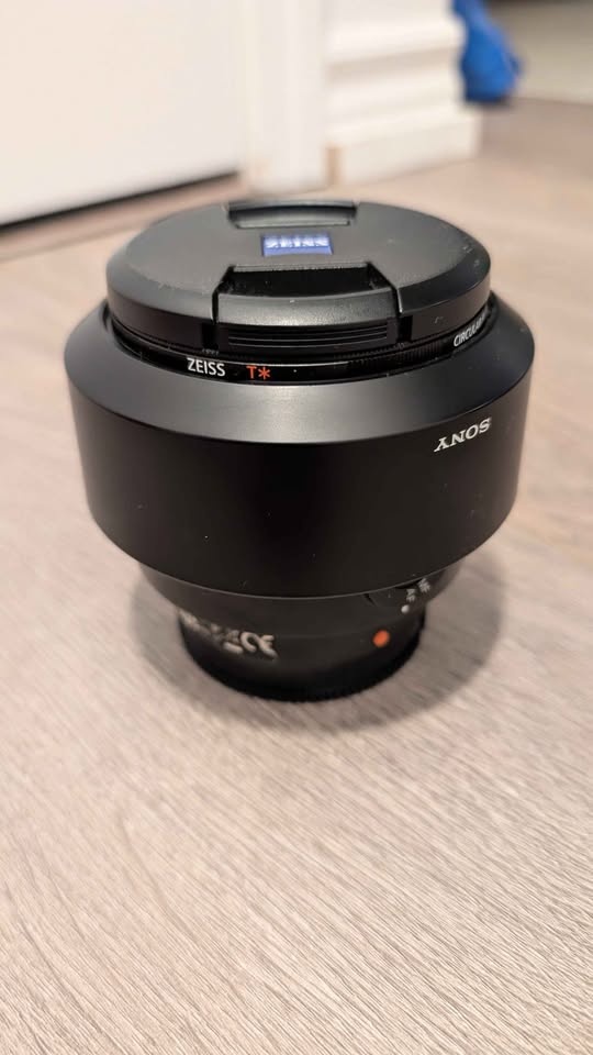 Sony 50mm f/1.4 ZA Planar T* Lens - Excellent - photo 4