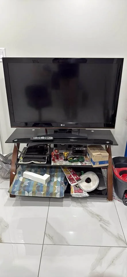 Tv with stand and google chrome cast