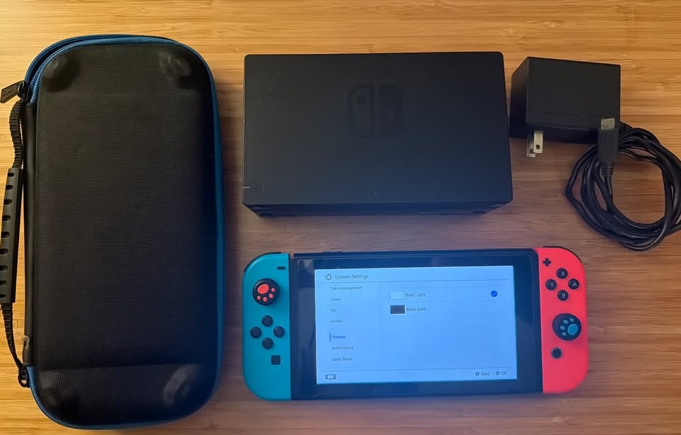 Nintendo Switch Original Console + Free Case - photo 2