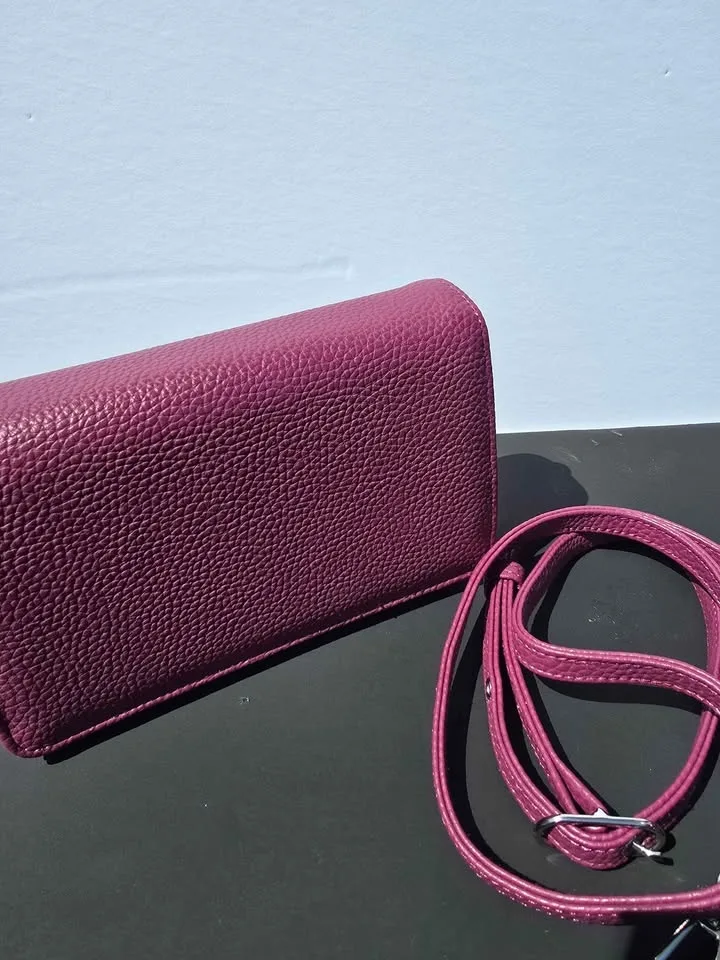 👜 Matt & Nat Crossbody Purse - Brand New image indicator(4)