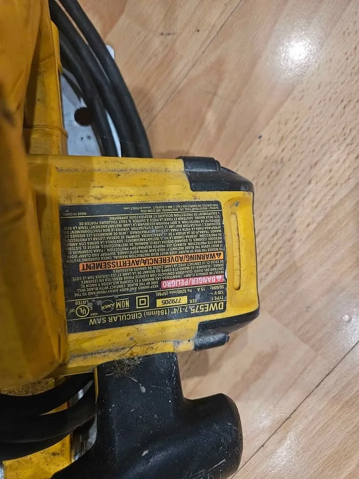 Dewalt 7 1/4" circular saw DWE575 image indicator(2)